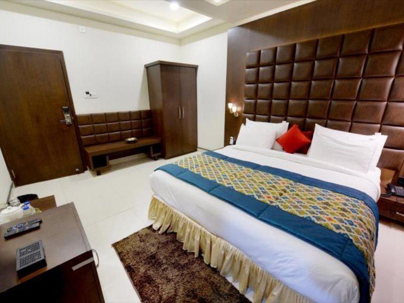 Hotel Mk Vivanta Gwalior Extérieur photo