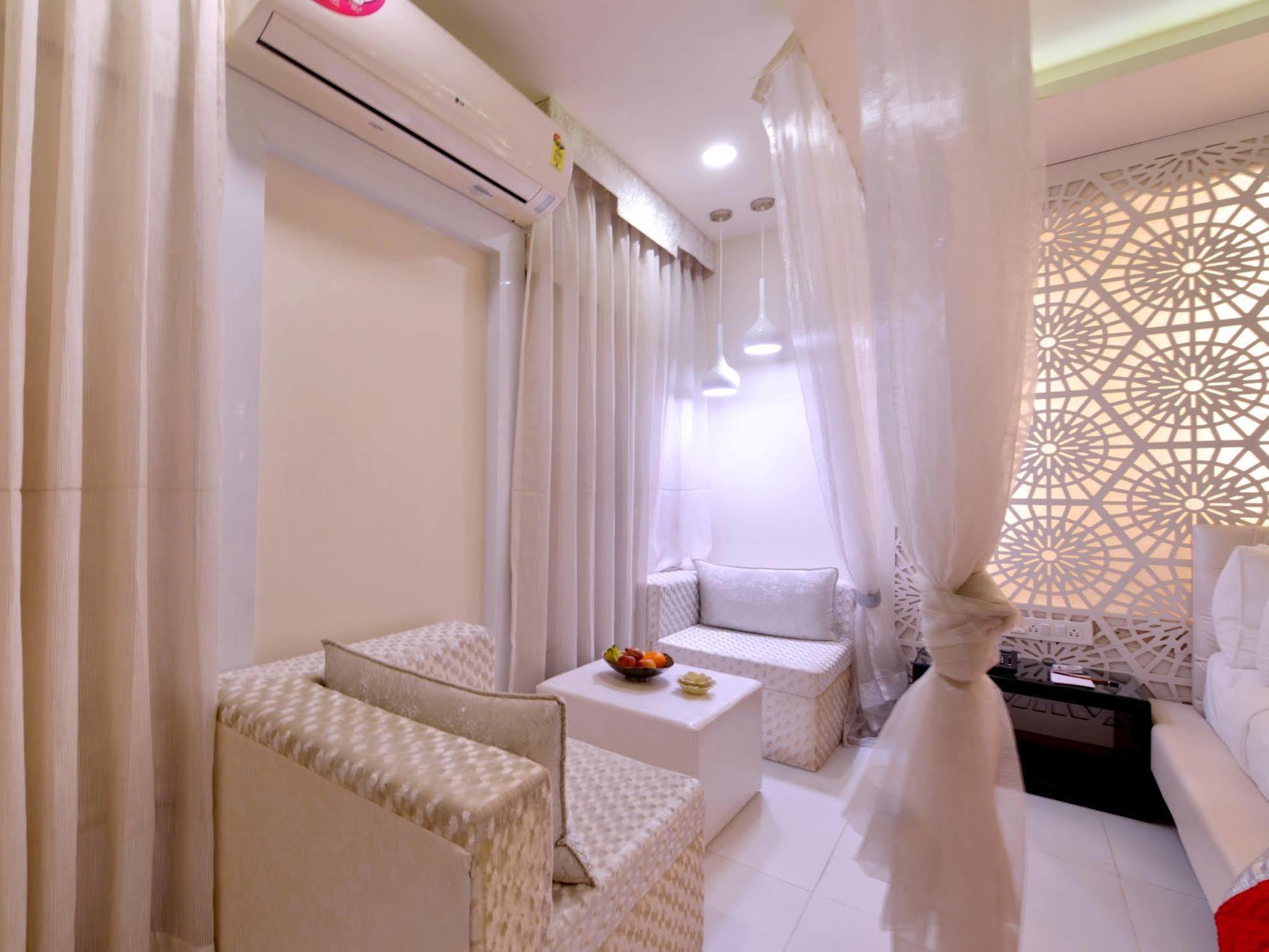 Hotel Mk Vivanta Gwalior Extérieur photo